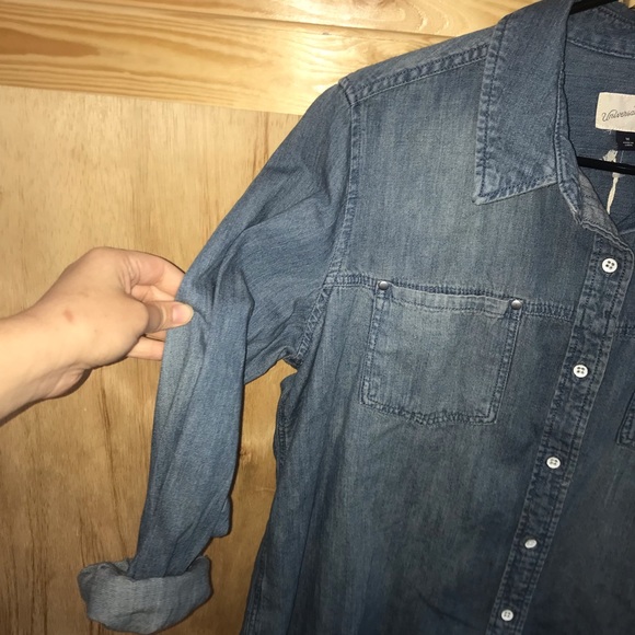 Universal Thread NWT distressed-look denim button front shacket shirt size M - Picture 3 of 5